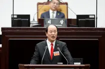 仁川市議會尹在相議員，強化郡道路建設延遲強烈批評