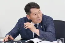 “무거운 제설제 대신 낱개 포장을”... 전용호 의원, 주민 눈높이 행정 아이디어 제안