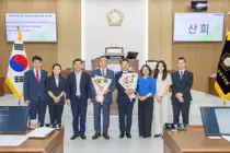 ‘첫발’ 뗀 검단구의회… 초대 전반기 의장에 김남원, 부의장 최규술 선출
