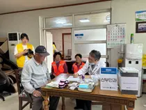 강화군, ‘1섬 1주치병원’으로 볼음도 주민 70여 명 무료진료