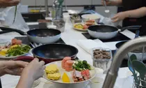 “혼자 먹던 밥, 함께 만들고 나누며”…인천 고립·은둔청년 일상 회복 돕는 ‘집밥’