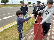 인천환경공단, 영종도 해안정화활동…폐어망·폐낚시 도구 수거