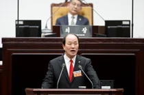 仁川市議會尹在相議員，強化郡道路建設延遲強烈批評
