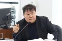 정재호 의원 “봉사 실적은 사진용 아냐… 묵묵히 일하는 공직자가 대접받아야”