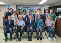 새 학기 맞아 학업 부담 완화… 북한이탈주민 자녀 10가정에 문제집 및 권장도서 지원