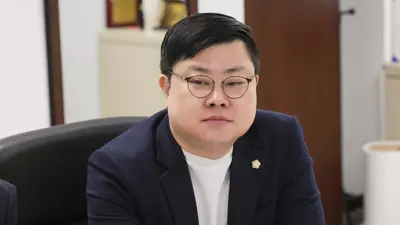 尹九英 釜坪区议员 