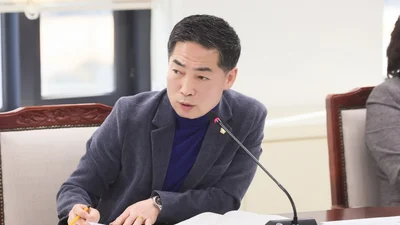 “新建不到一年卻出現漏水和凍裂”……朴永勳副平區議員，對‘哈哈谷村’的管理不善提出批評