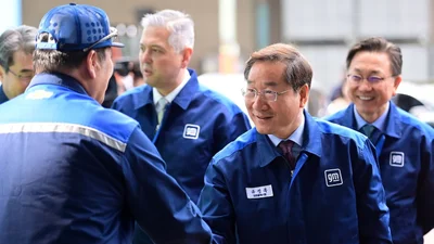 침체된 인천 경제 구할 '승부사' 유정복… GM 부평공장에 미래차 운명 걸었다