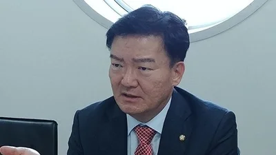 민경욱 전 의원, 부정선거 강연 도중 뇌출혈로 쓰러져…현재 '의식불명'