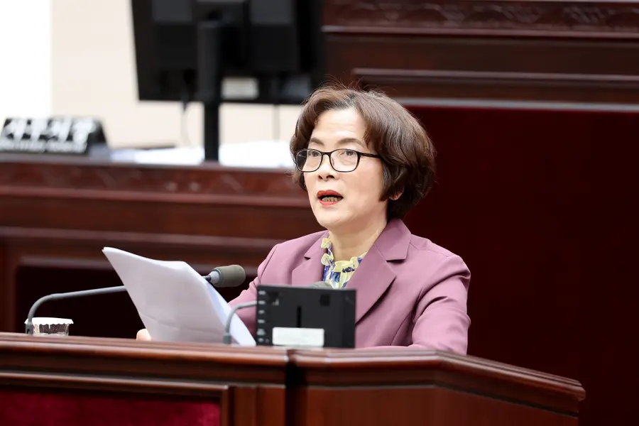 Shin Young-hee, Incheon City Council Member, giving a 5-minute free speech on the need for Incheon's strategic role in responding to local extinction (provided by Incheon Metropolitan Council)