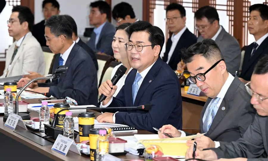 발언하는 박찬대 인천시장