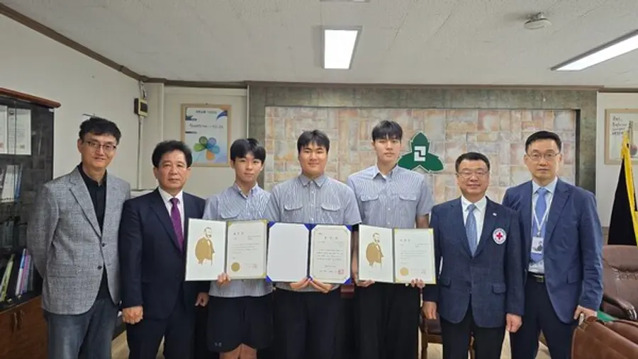 동인천고교 인천교육감 및 인천혈액원장 표창 전달식
