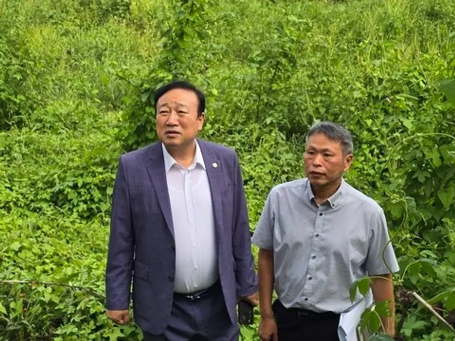 공촌천 현장 점검 나선 김학엽 서해구의원