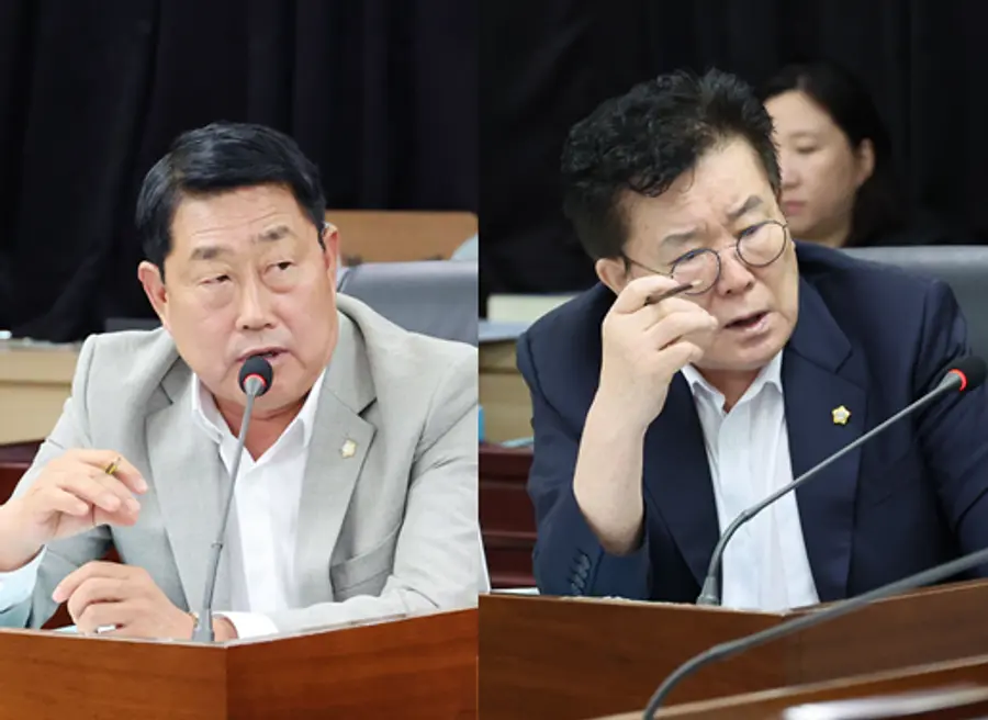 왼쪽부터 김재홍, 이의명 옹진군의원