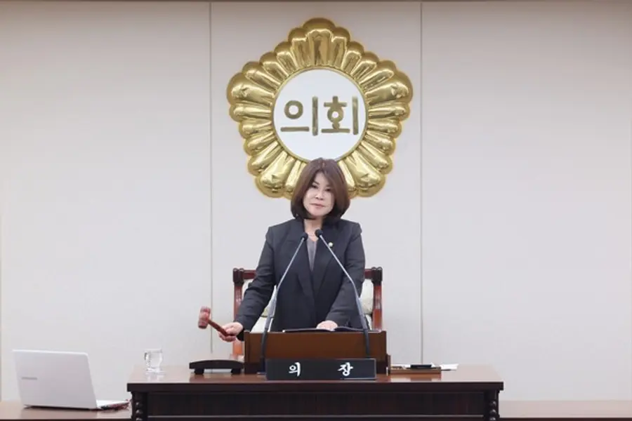 제278회 임시회 진행하는 김환연 부평구의장